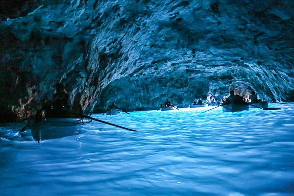 intérieur de la grotte bleue à Malte