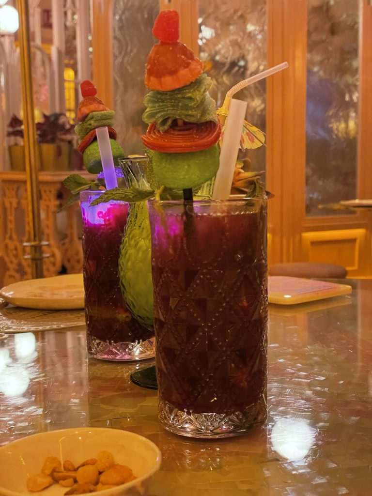 Cocktails chez Salvador Bachiller, Madrid