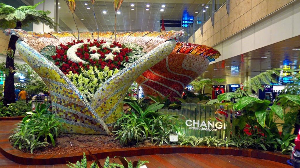Jardins décoratifs à l’Aeroport Changi de Singapour 