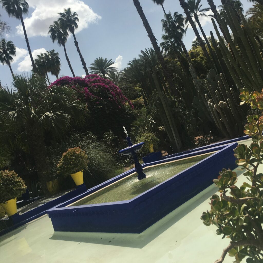 Fontaine du jardin majorelle à Marrakech