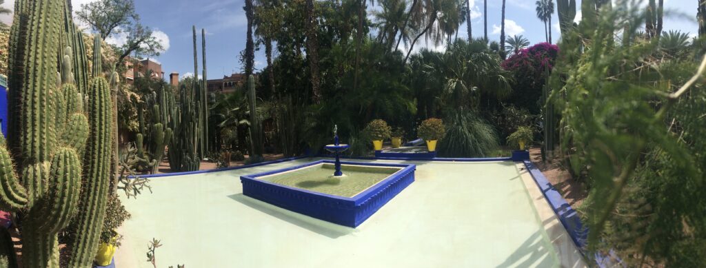 Fontaine du jardin majorette Marrakech Maroc