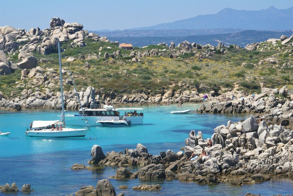 Prendre le bateau pour visiter les îles Lavezzi en Corse