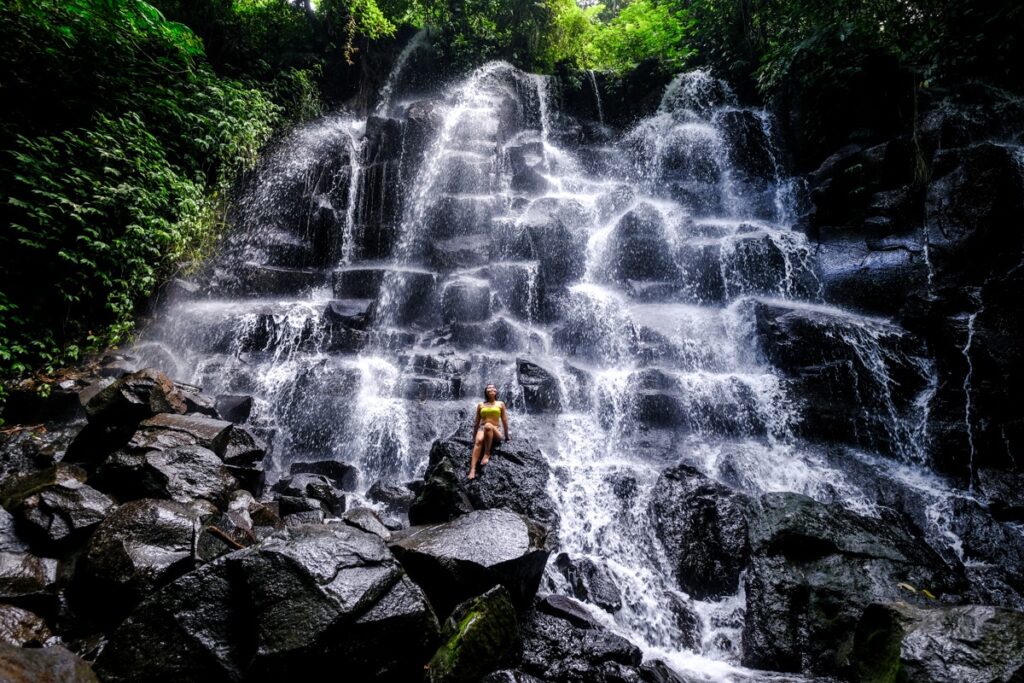 Incroyables cascades Kanto Lampo à Bali