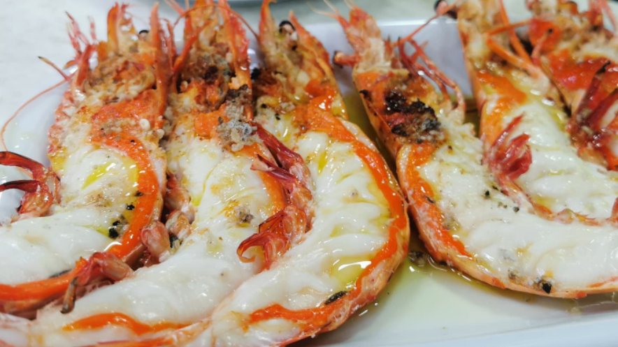 Crevettes géantes au restaurant Cervejaria Ramiro. Une des meilleures adresses où manger à Lisbonne.