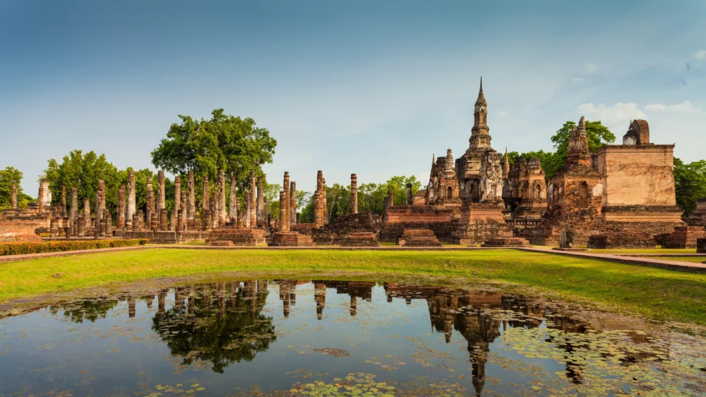 Wat Mahathat (Ayutthaya), un des plus beaux temple de la Thailande